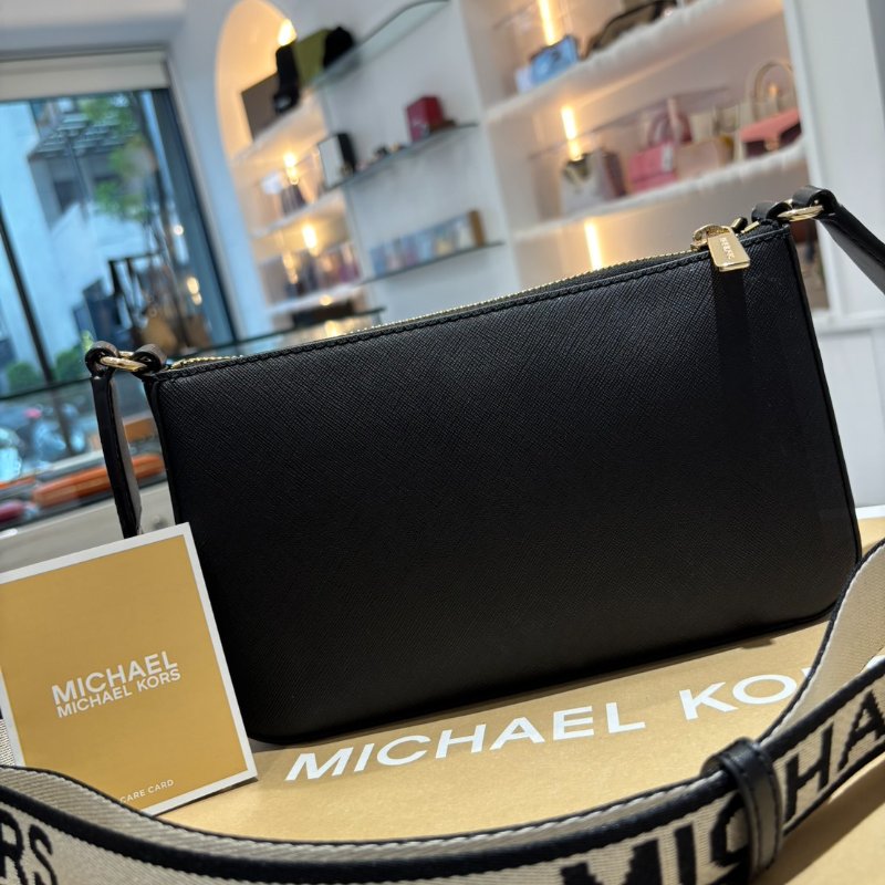 【🔥全新品】 MK金字防刮皮革附小袋三合一斜背包-2