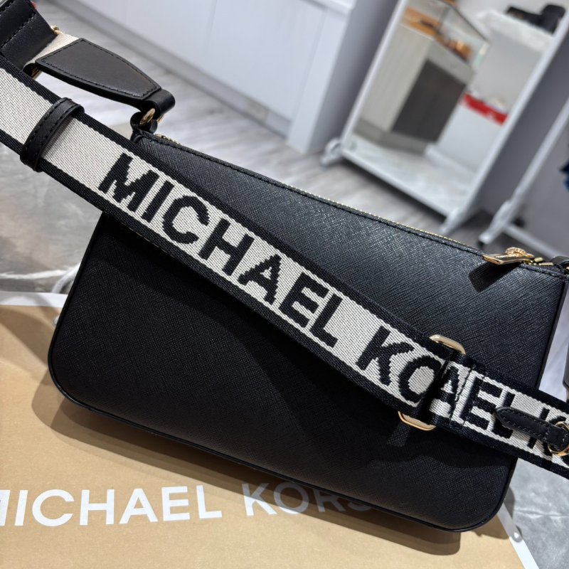 【🔥全新品】 MK金字防刮皮革附小袋三合一斜背包-3