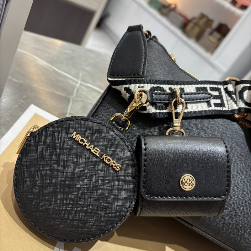 【🔥全新品】 MK金字防刮皮革附小袋三合一斜背包-4