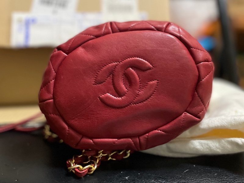chanel vintage老香紅色水桶包-1
