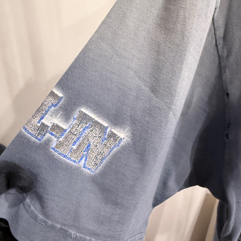 Balenciaga✨霧霾藍 See Now Buy Now 看到就買鑽石水洗破壞短袖 T恤 oversize-1