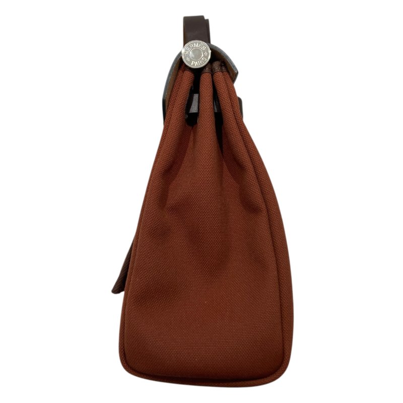 HERMES 愛馬仕 HERBAG 31 側背包 帆布/皮革 棕色/酒紅色 銀釦-4