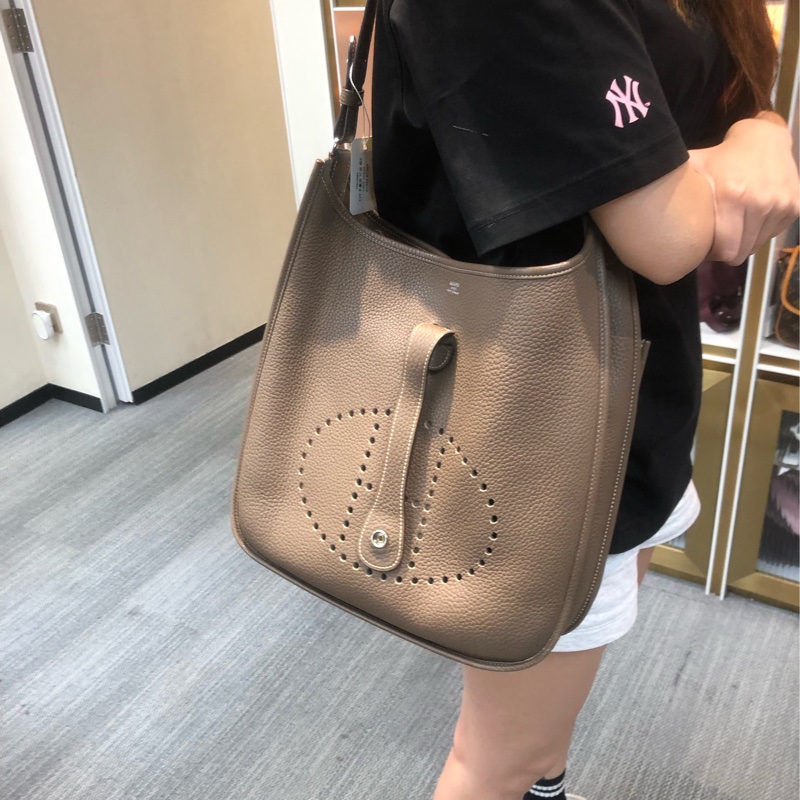 Hermes E29 大象灰 TC皮 框R XC399-9