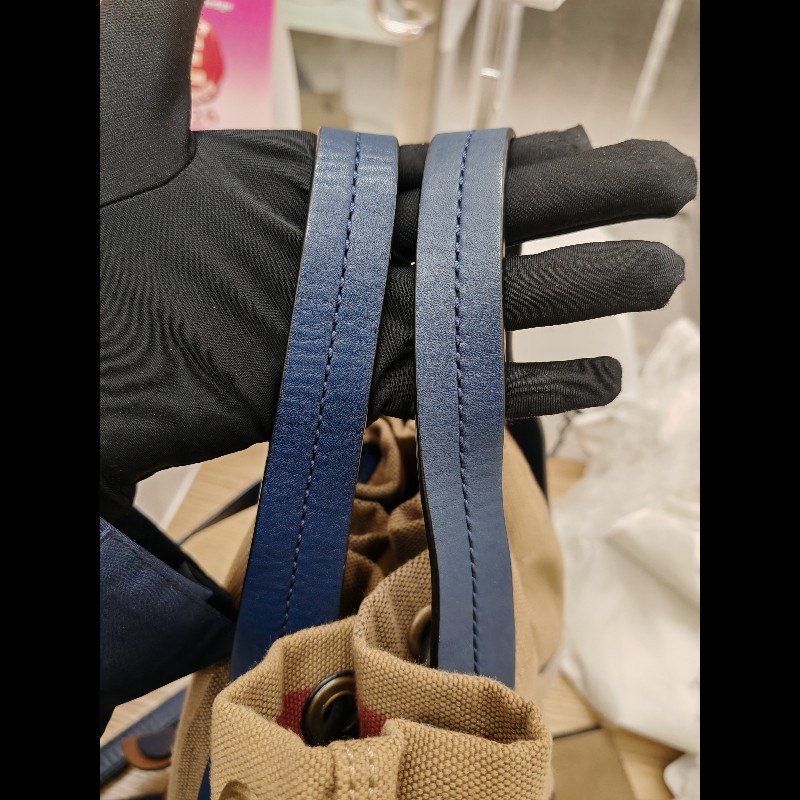 Burberry bucket bag-16