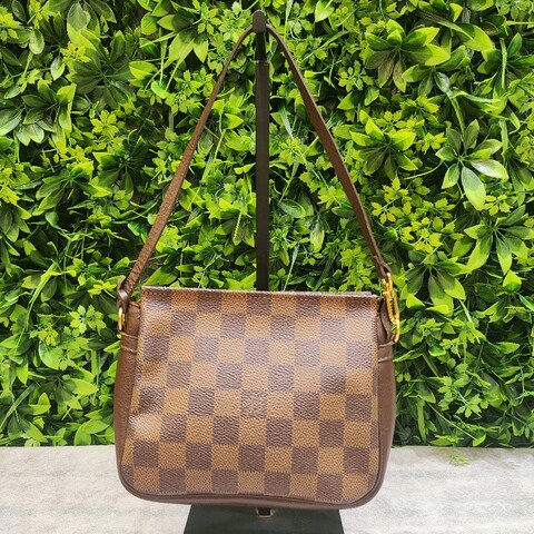 Louis Vuitton Pochette Accessory Pouch