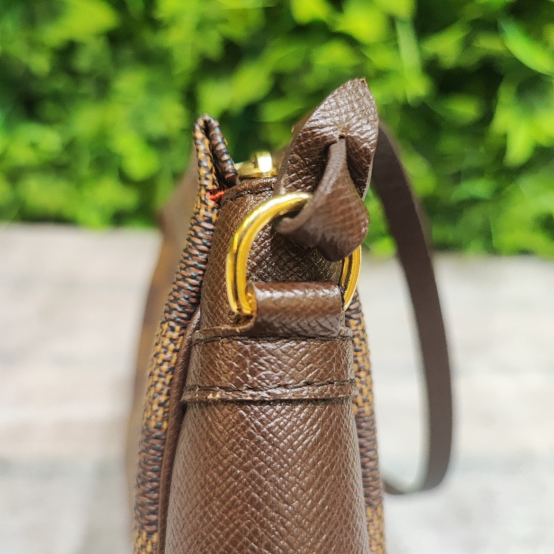 Louis Vuitton Pochette Accessory Pouch-14