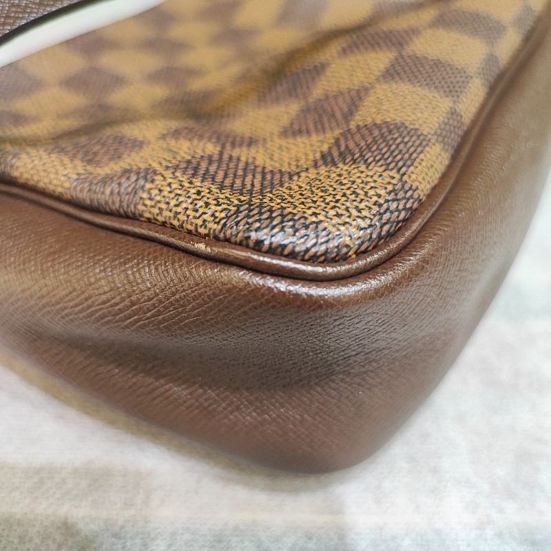 Louis Vuitton Pochette Accessory Pouch-15