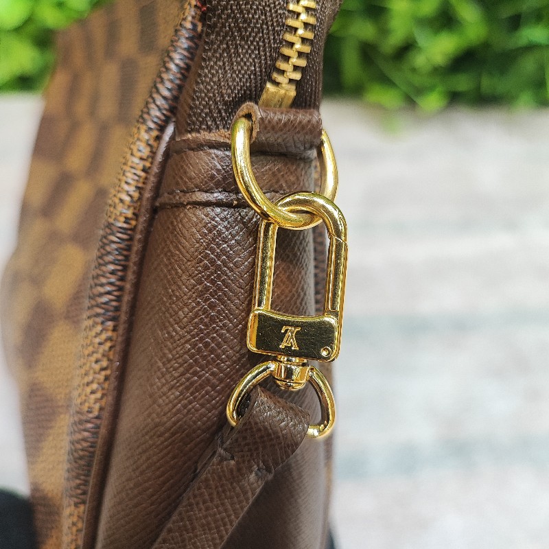 Louis Vuitton Pochette Accessory Pouch-17