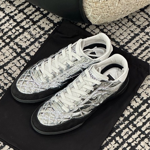 Chanel 香奈兒  98新 COCO NEIGE系列 25N 休閒鞋銀色 36.5碼