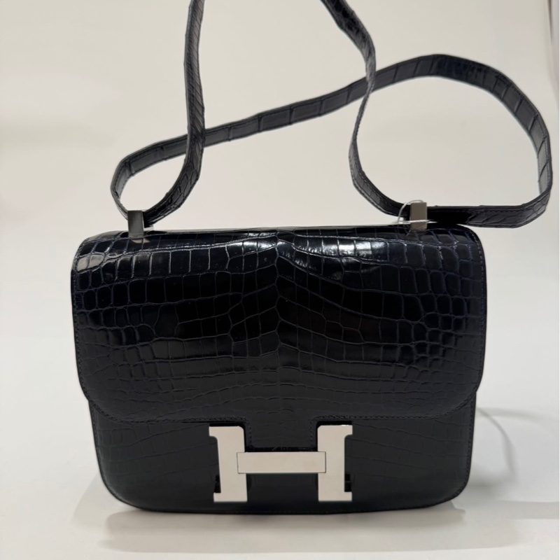🐎【Hermès Constance 24 尼羅鱷 🐊深海藍 銀扣｜兩點 Crocodile Niloticus】-0