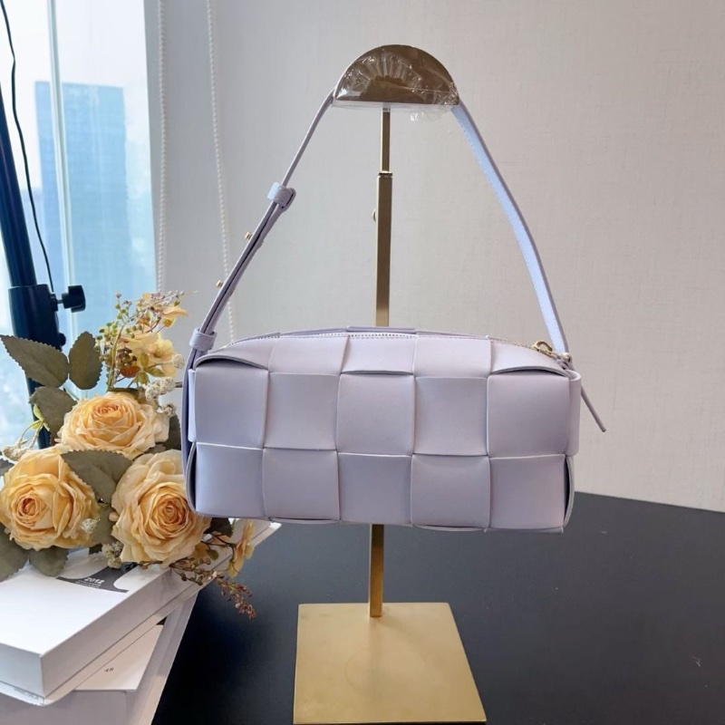 BV 編織枕頭肩背包 薰衣草紫 23*10*10 9新 配件塵袋-2