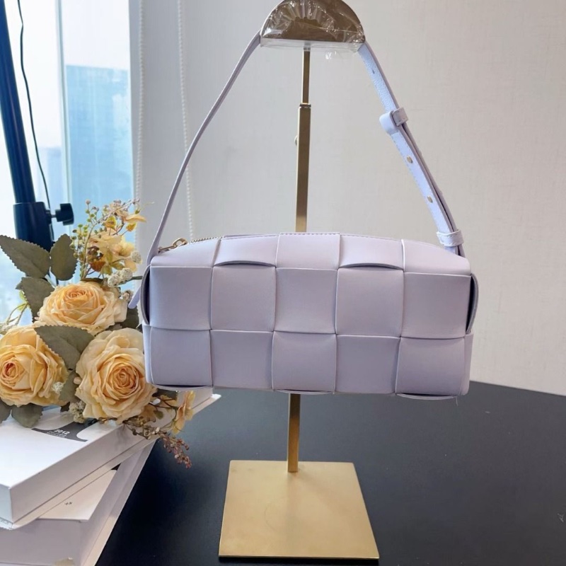 BV 編織枕頭肩背包 薰衣草紫 23*10*10 9新 配件塵袋-4