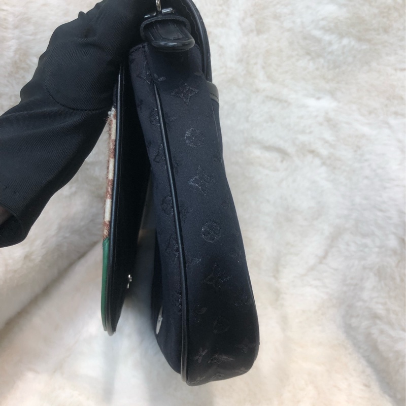 LV 童話系列斜孭袋 XB415-2