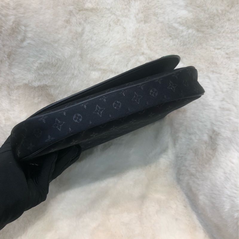 LV 童話系列斜孭袋 XB415-5