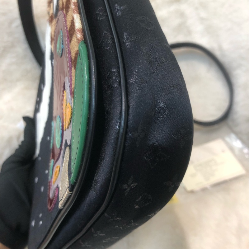 LV 童話系列斜孭袋 XB415-11