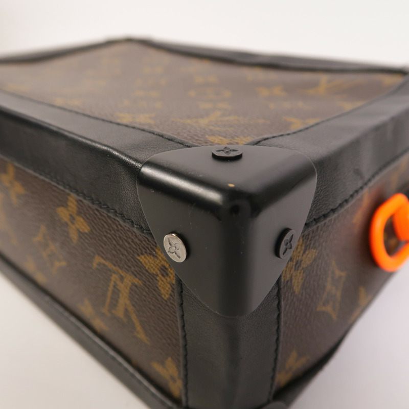 LOUIS VUITTON Monogram Soft Trunk肩背袋-10
