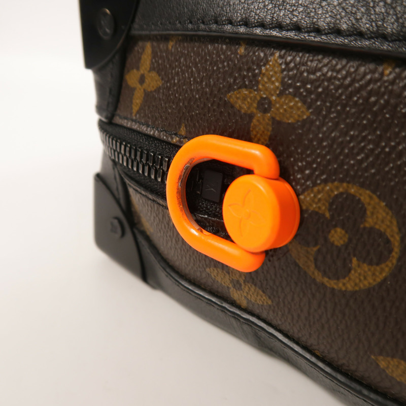LOUIS VUITTON Monogram Soft Trunk肩背袋-12