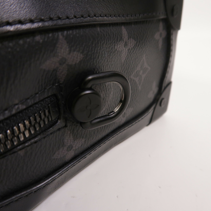 LOUIS VUITTON Monogram Eclipse Soft Trunk肩背袋-13