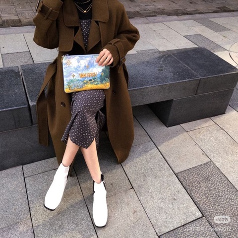 LV 聯名款梵高麥田與柏樹 手提肩背包. 25*19  9新 配件塵袋
