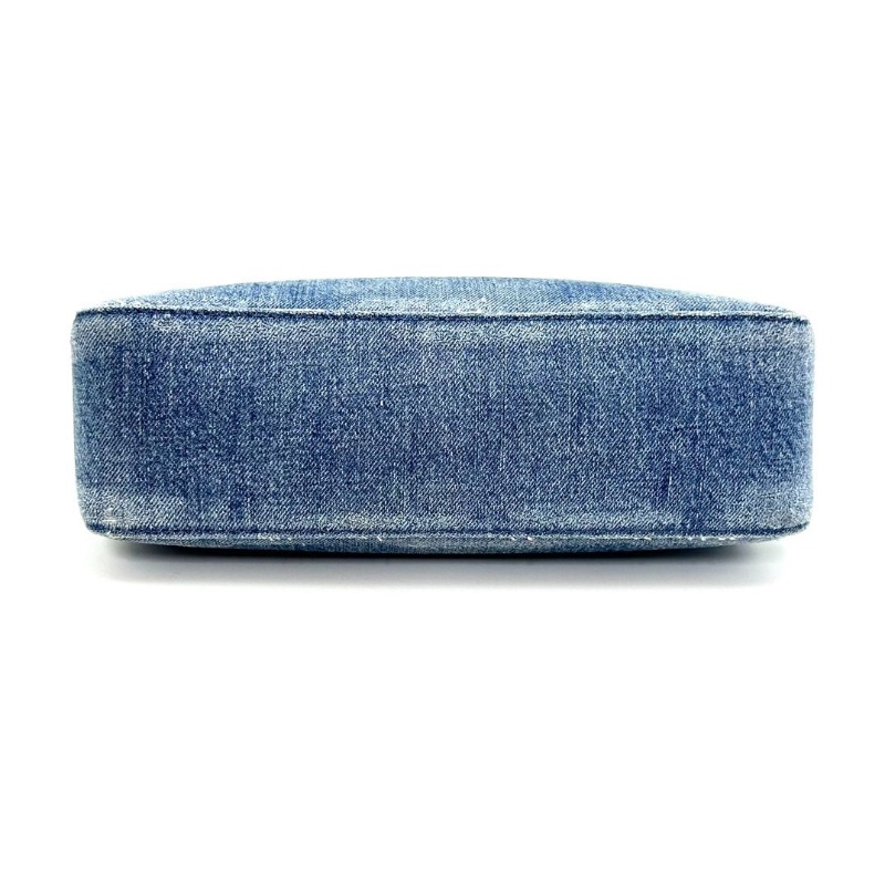 GIVENCHY 牛仔肩背腋下鏈條包   26*20*8  9新 配件塵袋-3