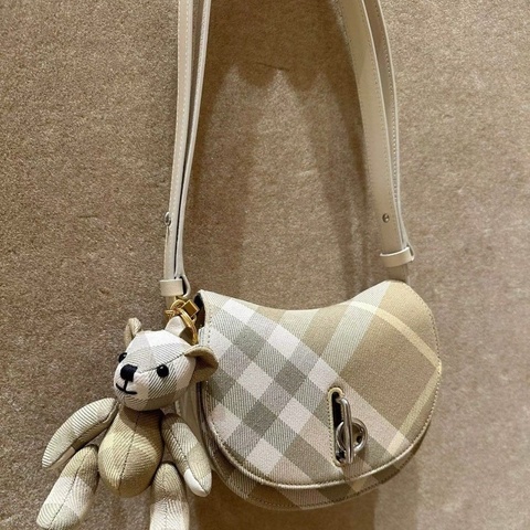 Burberry Horse 8081407 ( Beige )