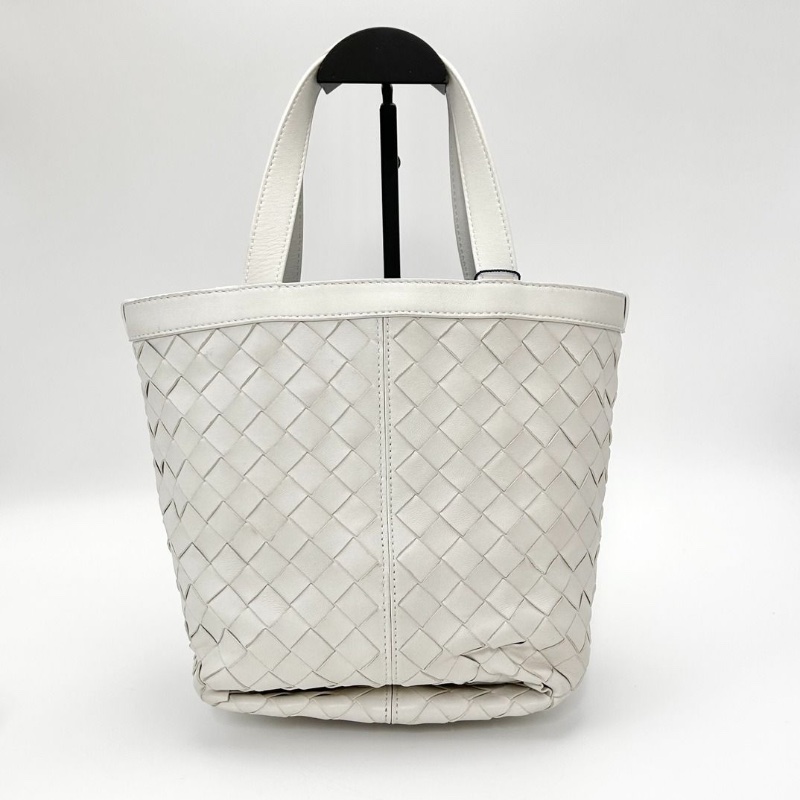 BV 白色金扣經典編織手提包  17*23*13  9新 配件塵袋-3