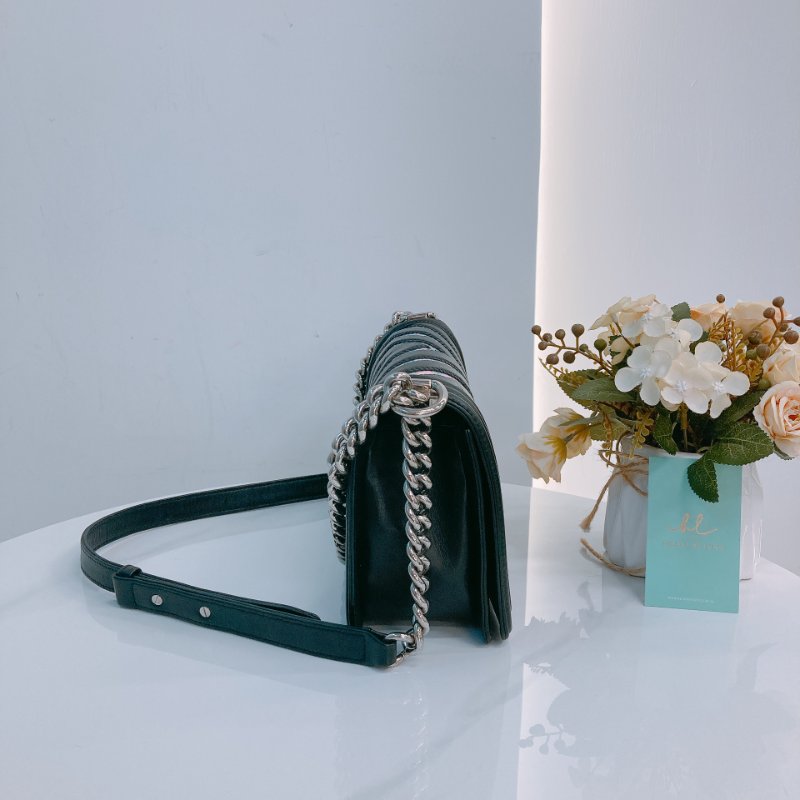 MS0677 Chanel 香奈兒中號翻蓋式鍊帶包包 Boy Medium Chevron Calfksin and PVC Holographic-3