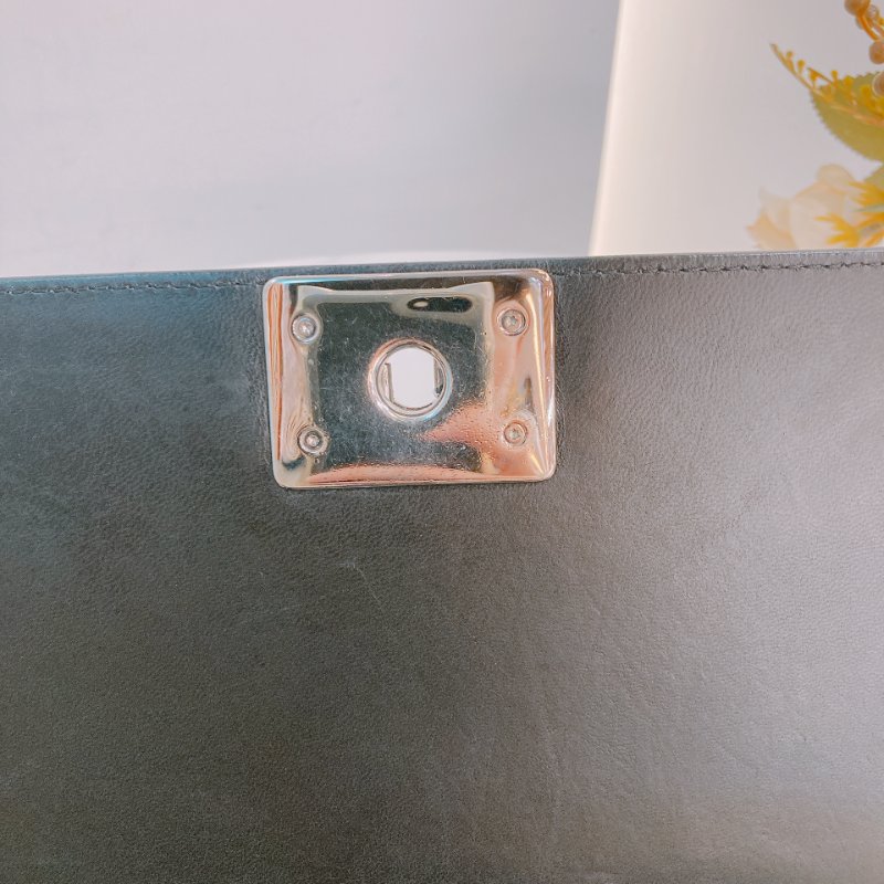 MS0677 Chanel 香奈兒中號翻蓋式鍊帶包包 Boy Medium Chevron Calfksin and PVC Holographic-33