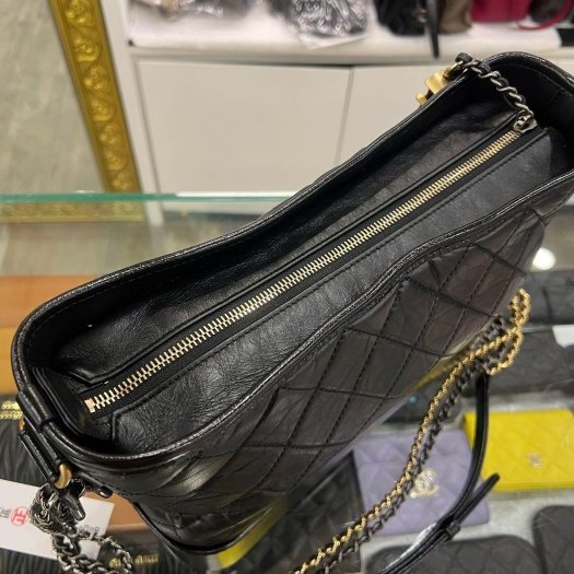 東區正精品㊣CHANEL A93824 香奈兒黑色牛皮金銀雙色皮穿鍊帶流浪包肩背包斜背包中款 RZ6387-3
