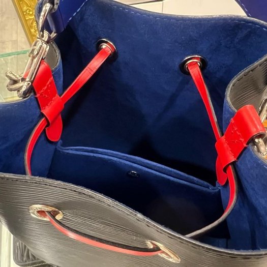 東區正精品㊣LV M52853 NEONOE BB EPI黑黃紅全皮水波紋束口水桶包肩背包斜背包兩用包 RZ6386-10