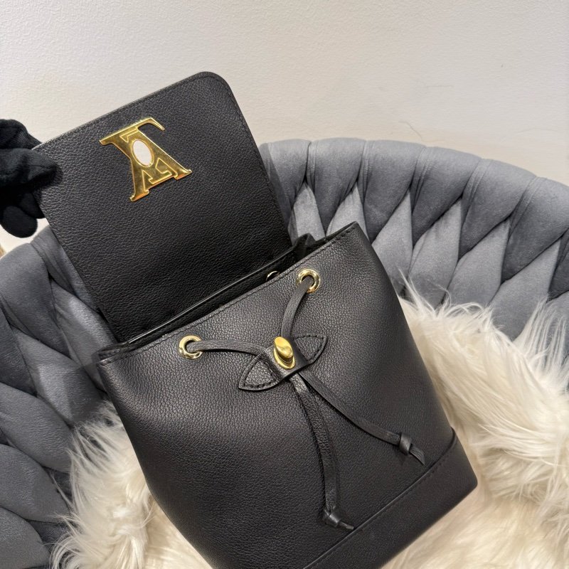 LV 黑金mini 後背包 小書包-3