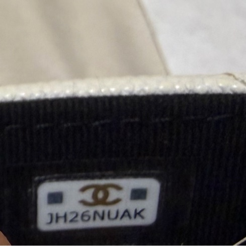 Chanel 22K晶片款 mini 白金荔枝皮小廢包-11