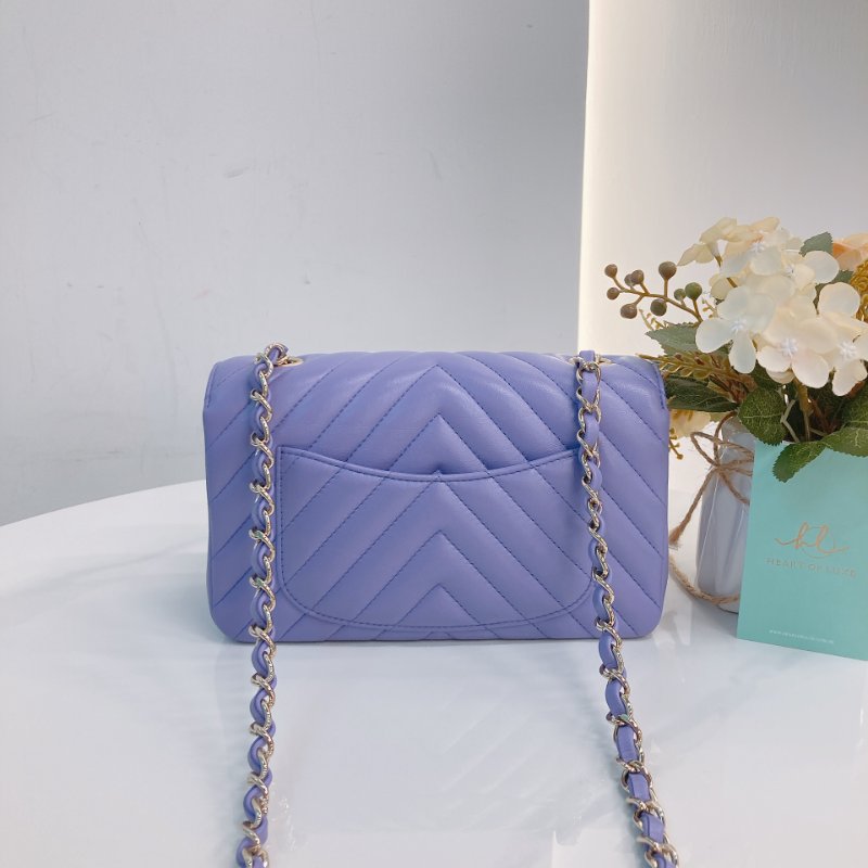 MS0678	Chanel 香奈兒小號翻蓋式鍊帶包包 Classic Flap Mini Rectangle 20cm Chevron Lambskin-1
