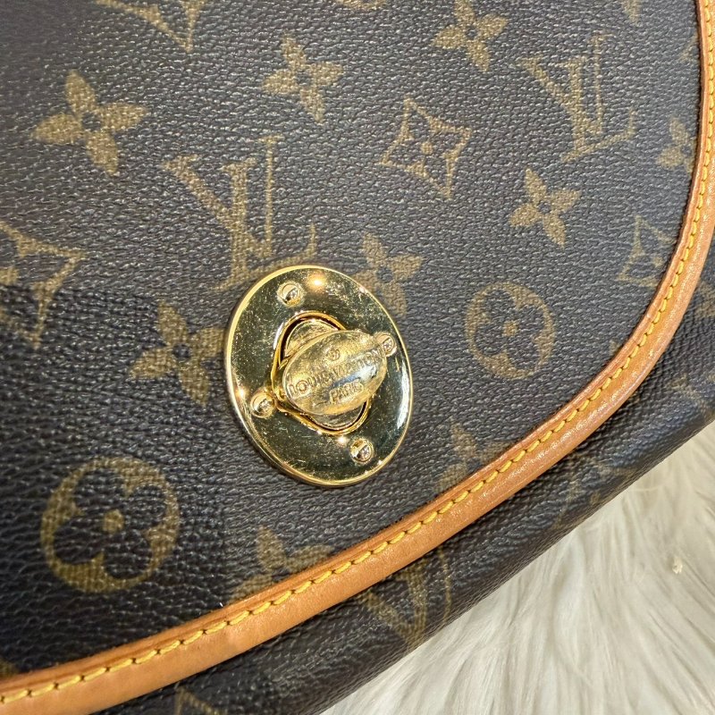 LV Tulum PM彎月包-4