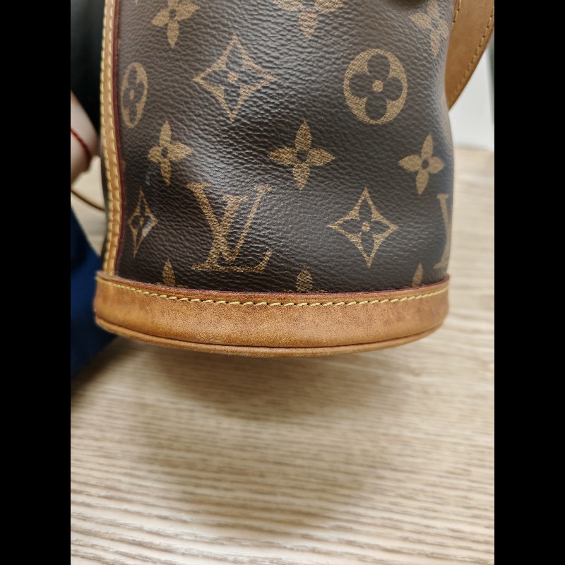 Lv duffle bag-19