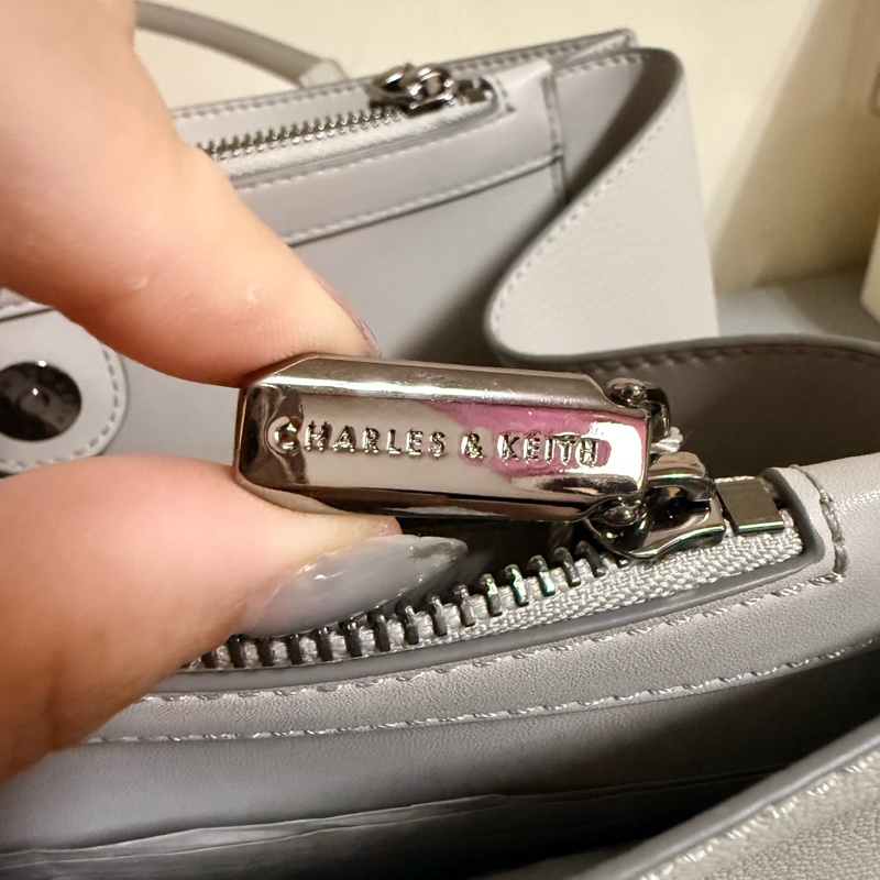 CHARLES & KEITH托特包_小CK-10