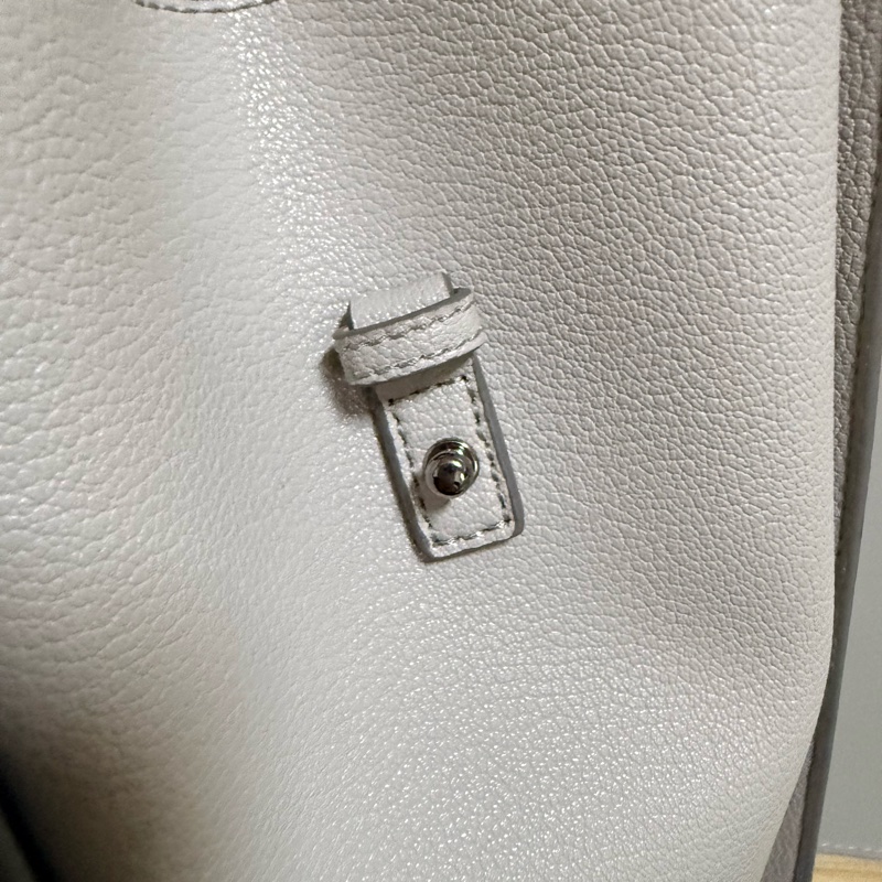 CHARLES & KEITH托特包_小CK-17