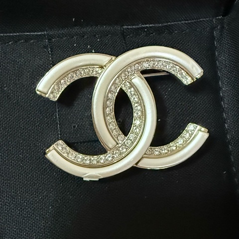 Chanel 雙c 正品 銀白雙層帶鑽 胸針 香奈兒