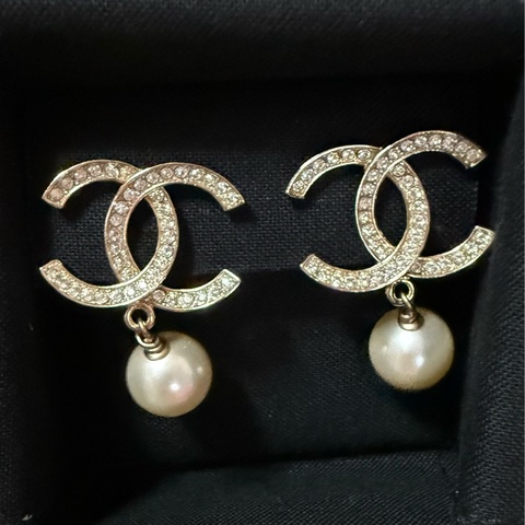 稀有全新 夾式chanel 香奈兒 雙c 垂墜式 珍珠耳環
