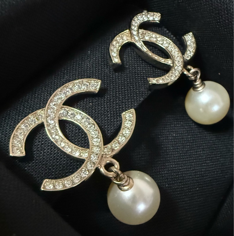 稀有全新 夾式chanel 香奈兒 雙c 垂墜式 珍珠耳環-2