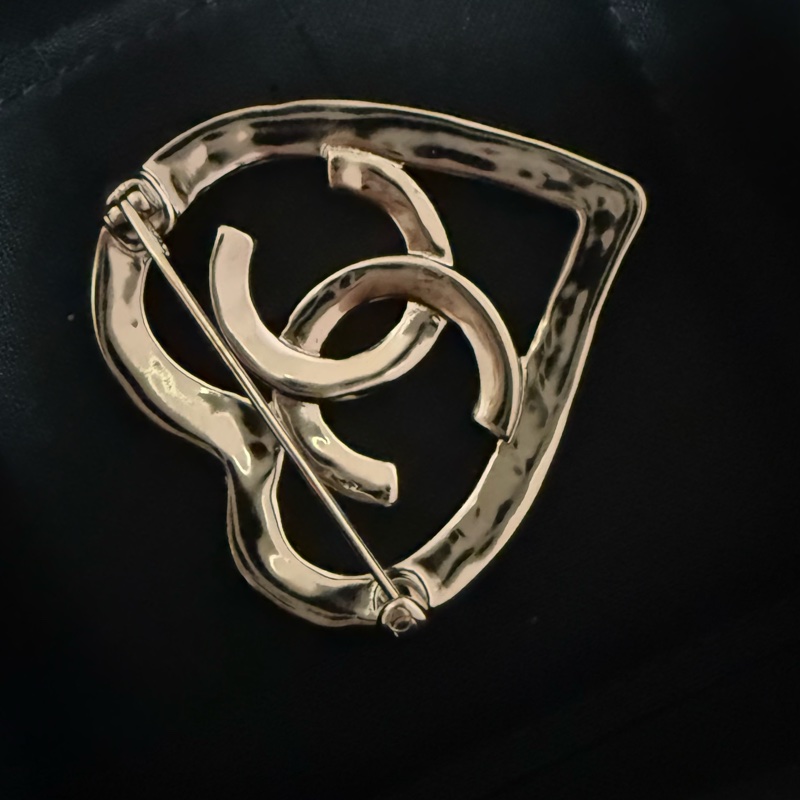 Chanel 全新 熱門愛心 胸針 別針 香奈兒-6