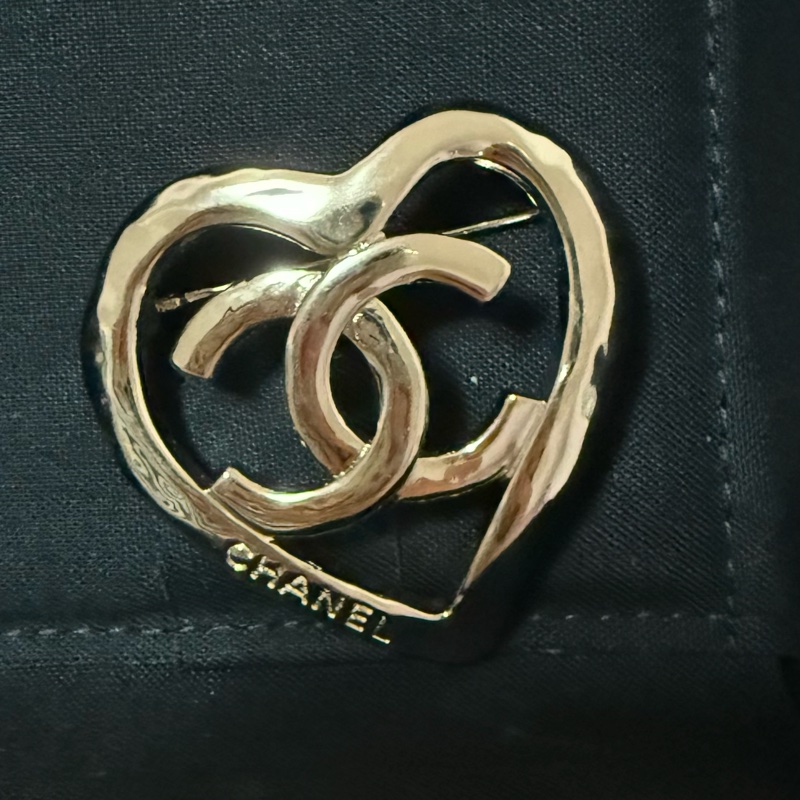 Chanel 全新 熱門愛心 胸針 別針 香奈兒-3