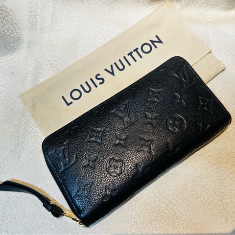 LV全黑皮革長夾