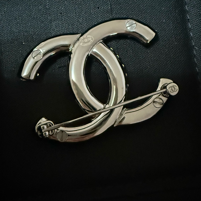 全新 chanel 香奈兒 熱門 小愛心 雙C 胸針 別針-1
