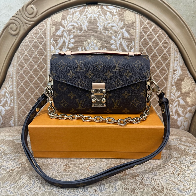 LV 原花金釦Pochette Metis East West手提肩斜背郵差包M46279-0