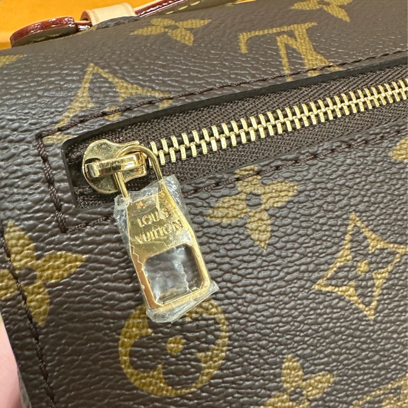 LV 原花金釦Pochette Metis East West手提肩斜背郵差包M46279-10