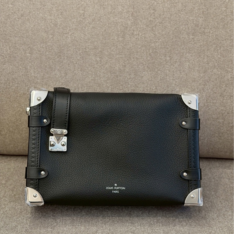 LV新款side trunk-0