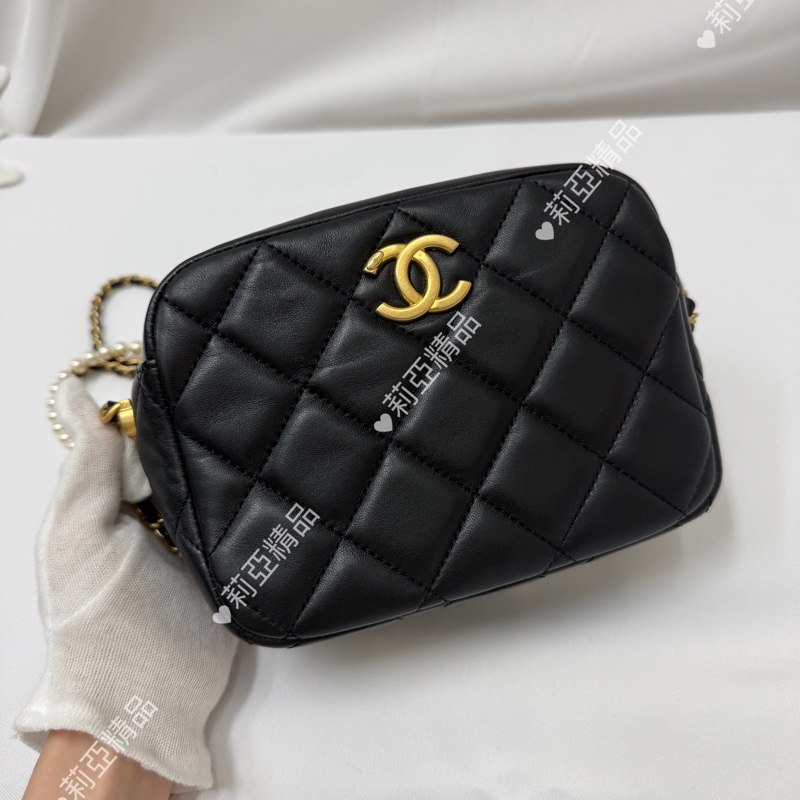 莉亞精品♡ Chanel 珍珠鏈相機包 二手美包-2