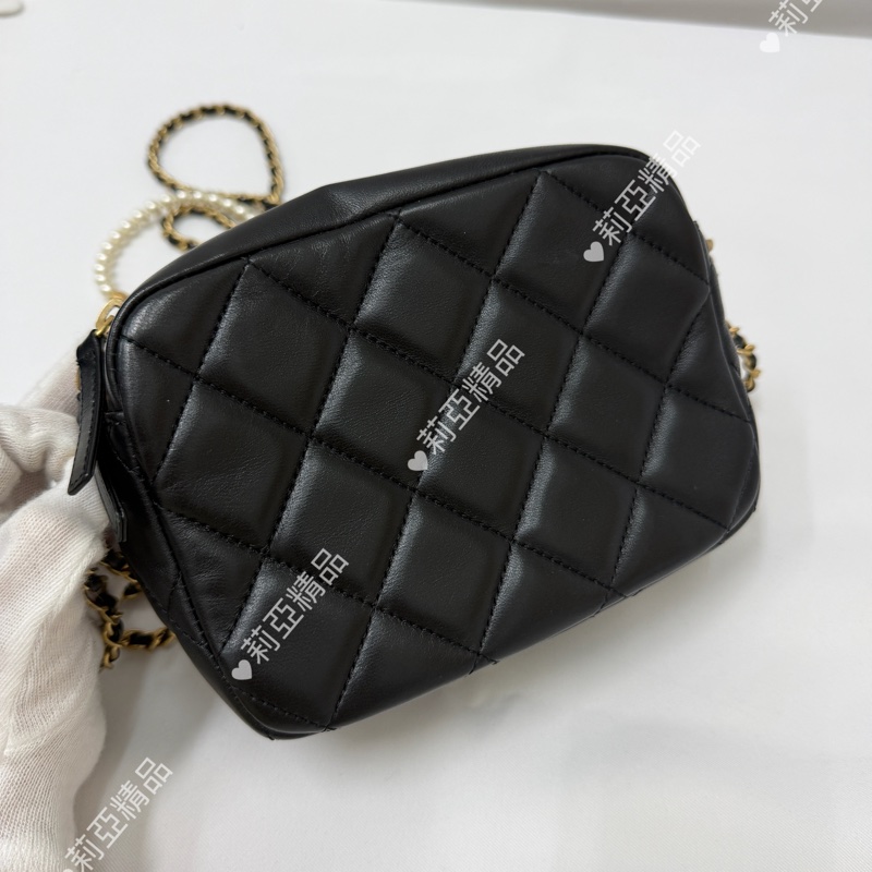 莉亞精品♡ Chanel 珍珠鏈相機包 二手美包-3