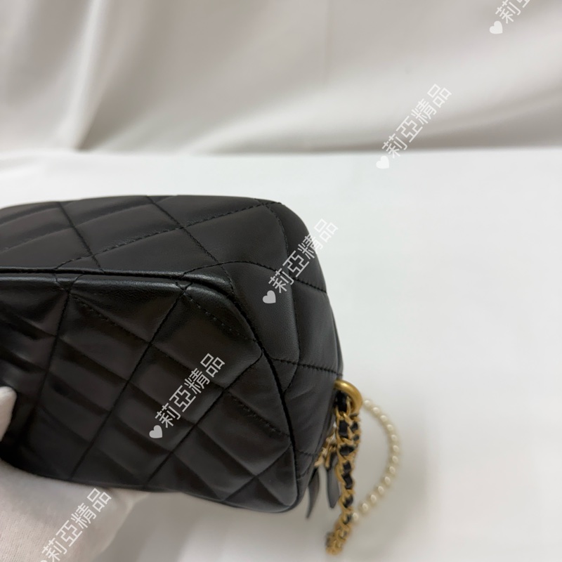 莉亞精品♡ Chanel 珍珠鏈相機包 二手美包-9